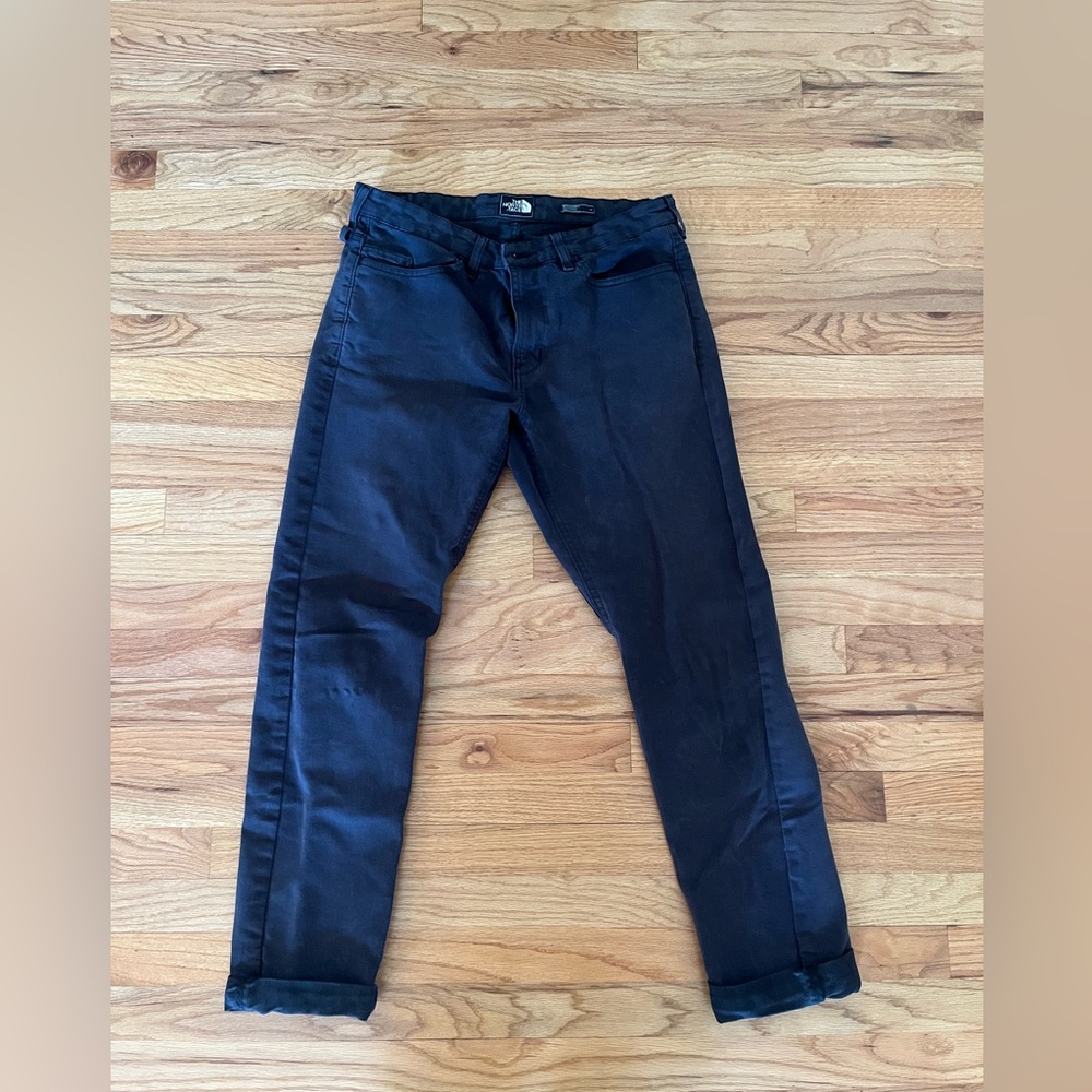 The North Face - Sierra Climb Jeans. Size 33x32. Gray color. Good condition